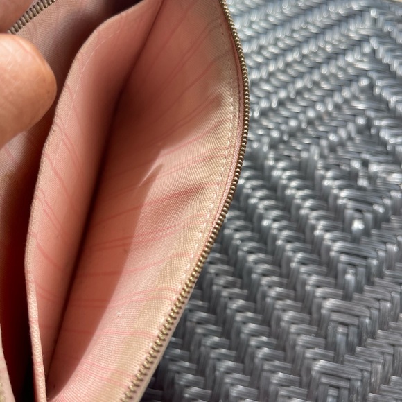 Louis Vuitton Neverfull pouch - Picture 5 of 6